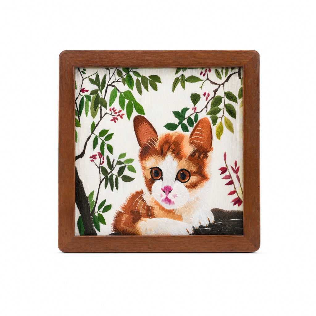 Apsastitch Double-Sided Cat Face Embroidery Table Screen – 60-Hour Handcrafted Xiang Embroidery Art Collectible, 20×20cm Silk Satin with Solid Wood Frame